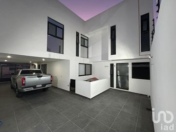 CASA EN  VENTA CIRCUITO GRIBRALTAR 50 EN FRAC GIBRALTAR  CORREGIDORA