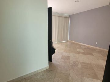 Casa en Residencial Santa Fe, León, Gto. $4.3 MDP, recámara en planta baja