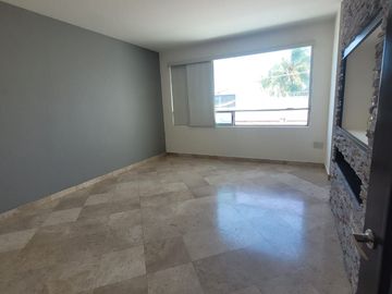 Casa en Residencial Santa Fe, León, Gto. $4.3 MDP, recámara en planta baja
