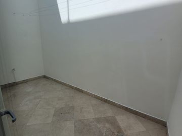 Casa en Residencial Santa Fe, León, Gto. $4.3 MDP, recámara en planta baja