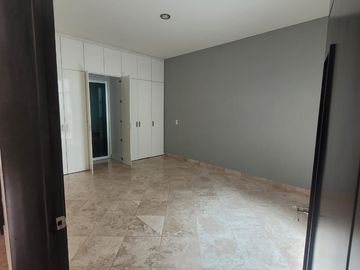 Casa en Residencial Santa Fe, León, Gto. $4.3 MDP, recámara en planta baja