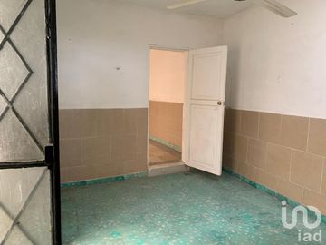 CASA EN VENTA PARA REMODELAR, EN EL CENTRO DE MÉRIDA, CERCA PASEO DE MONTEJO