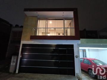 Se vende casa en Lomas de la Pradera, Emiliano Zapata, Ver.