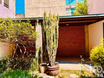 Venta de CASA/OFICINA en Romulo O´Farril