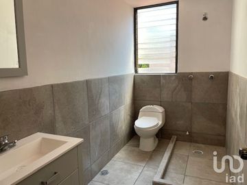 Venta de CASA/OFICINA en Romulo O´Farril
