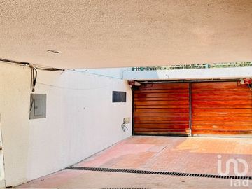 Venta de CASA/OFICINA en Romulo O´Farril