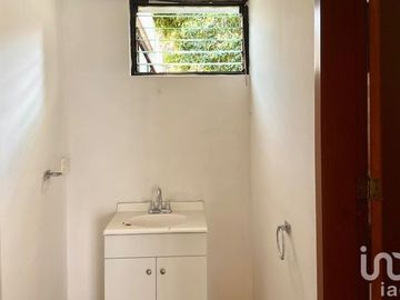 Venta de CASA/OFICINA en Romulo O´Farril