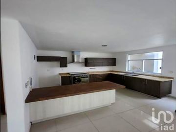 Casa en Venta en Lomas de San Miguel Puebla, Puebla