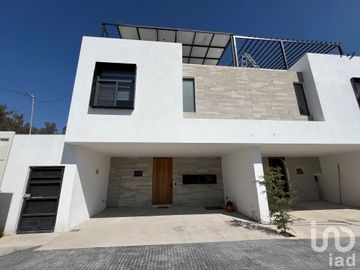 Casa en coto en PREVENTA
