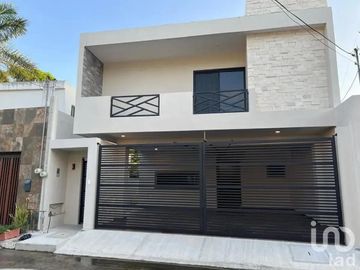CASA EN VENTA COL OTOMI TAMPICO