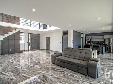 Venta Casa en Fraccionamiento Burgos Bugambilias seccion Corinto Residencial