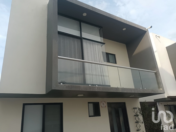Casa en Venta; Circuito Golondrinas Casa 57 L 571 M16, Fracc. Zibata, El Marqués, Qro., C.P. 76269