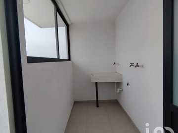 DEPARTAMENTO DOS RECAMARAS CON BODEGA Y ROOF GARDEN A UN COSTADO DE ESTABAN DE ANTUÑANO