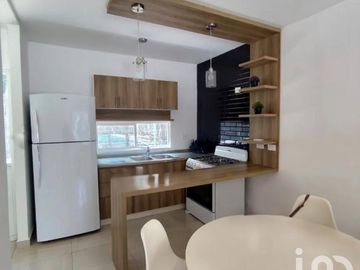 CASA EN VENTA CON AMENIDADES EN SM 254 ZONA NORTE DE CANCÚN.