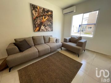 CASA EN VENTA CON AMENIDADES EN SM 254 ZONA NORTE DE CANCÚN.
