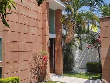 Casa en Fraccionamiento Pedregal, Oaxtepec, Yautepec, Cuernavaca, Morelos
