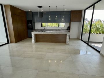 Casa en Altozano con terraza y alberca