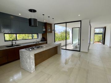 Casa en Altozano con terraza y alberca