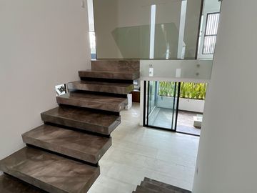 Casa en Altozano con terraza y alberca