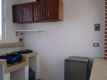 ¡Tranquilidad campestre y comodidad: hermosa casa con amplio terreno y servicios en Presa de Bravo!