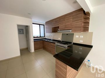 Casa en Vista Bosque, 3 Rec, Family Room, jardín, bodega, doble seguridad, 2 estac. Escuelas.