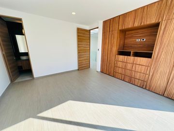 Casa Nueva en Venta en Parque Chiapas con 4 recámaras con baño completo