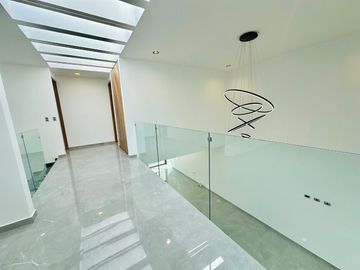 Casa Nueva en Venta en Parque Chiapas con 4 recámaras con baño completo