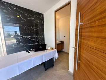 Casa Nueva en Venta en Parque Chiapas con 4 recámaras con baño completo
