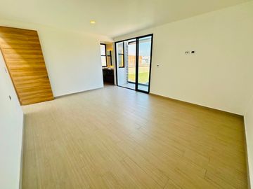 Casa Nueva en Venta en Parque Chiapas con 4 recámaras con baño completo