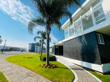 Casa Nueva en Venta en Parque Chiapas con 4 recámaras con baño completo