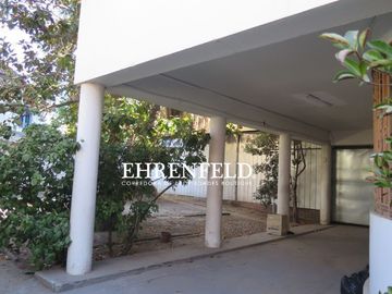 Cirujano Guzmán.Providencia, Santiago. Gran Casona 682 m2.