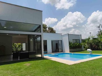 VENDO CASA CAMPESTRE DE UN PISO EN SOLARES DE LA MORADA, JAMUNDI