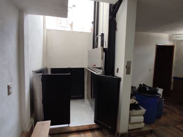 Casa en Venta con Local Comercial en El Chamizal, Pedro Escobedo, Querétaro.
