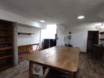 Casa en Venta con Local Comercial en El Chamizal, Pedro Escobedo, Querétaro.