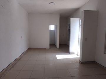 Casa en Venta con Local Comercial en El Chamizal, Pedro Escobedo, Querétaro.