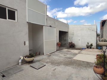 Casa en Venta con Local Comercial en El Chamizal, Pedro Escobedo, Querétaro.