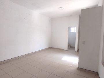 Casa en Venta con Local Comercial en El Chamizal, Pedro Escobedo, Querétaro.