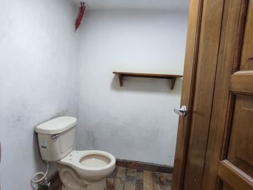 Casa en Venta con Local Comercial en El Chamizal, Pedro Escobedo, Querétaro.