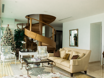 Penthouse en venta en las exclusivas Country Towers