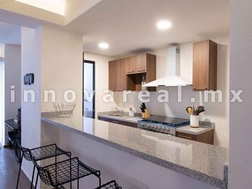 Town Houses en RENTA en Zona Esmeralda