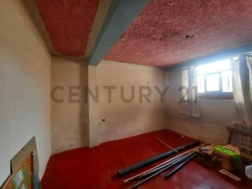 REMATO CASA PEQUEÑA CERCA AL MERCADILLO BOLOGNESI Y LA VENIDA INDUSTRIAL
