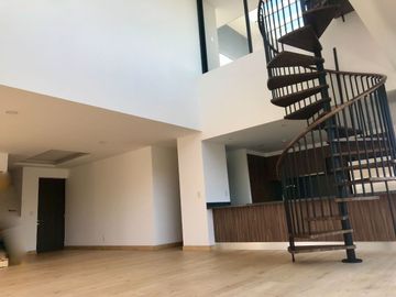 P.H. Nuevo en venta dentro de Maranta bosques.