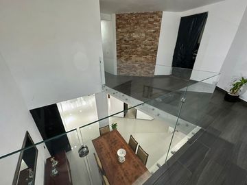 CASA RESIDENCIAL EN VENTA DE 4 HABITACIONES Y ROOFGARDEN