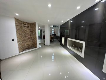 CASA RESIDENCIAL EN VENTA DE 4 HABITACIONES Y ROOFGARDEN