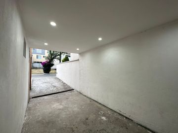 CASA RESIDENCIAL EN VENTA DE 4 HABITACIONES Y ROOFGARDEN