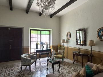 Casa Amueblada Colonial en San Román