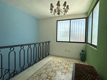 Casa Amueblada Colonial en San Román