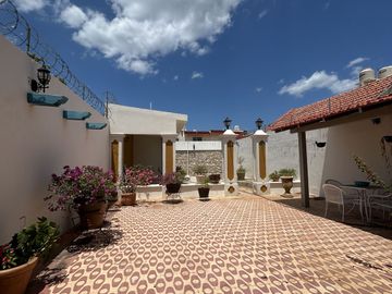 Casa Amueblada Colonial en San Román