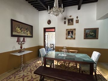 Casa Amueblada Colonial en San Román