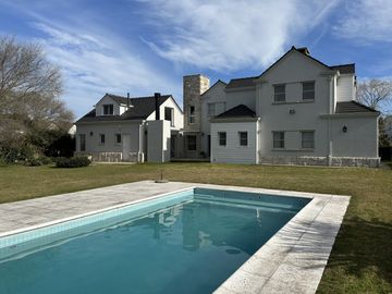 Increible casa en Barrio Rumenco